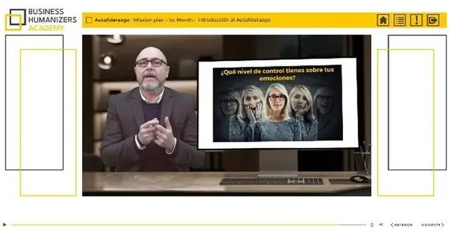 Vídeo-lección con el material de apoyo en pantalla